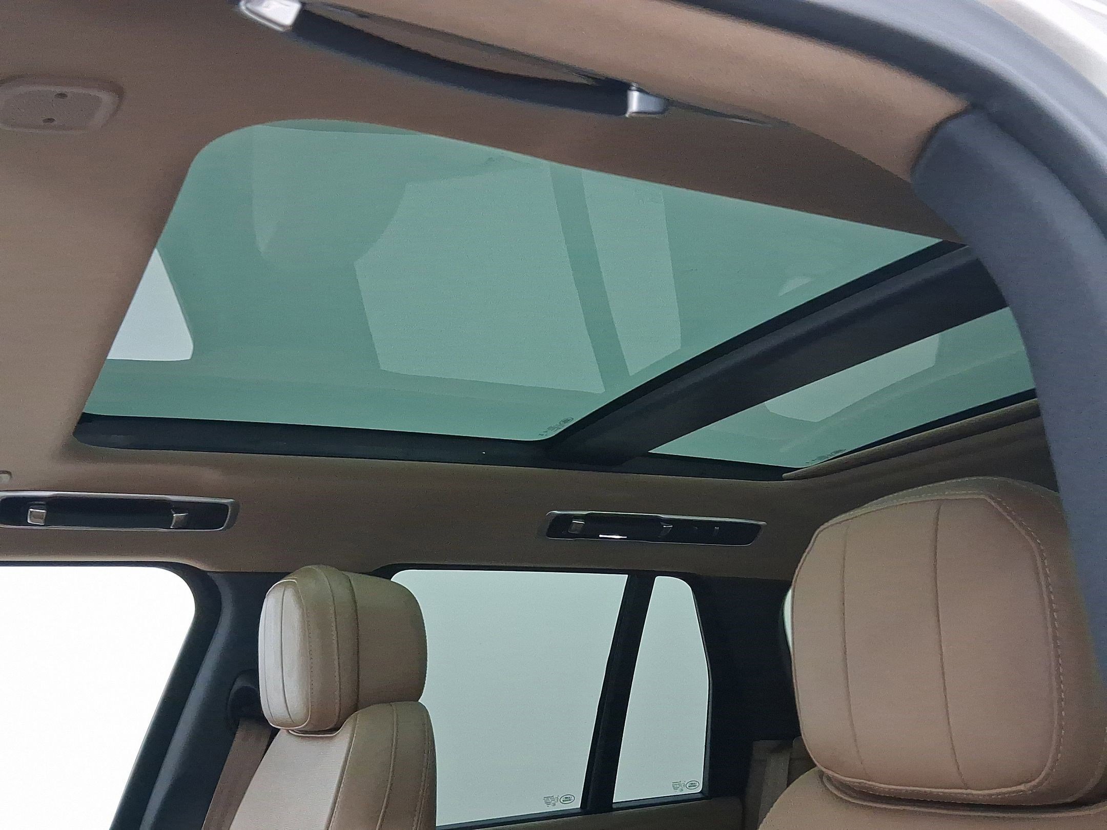 New 2025 Land Rover Range Rover SE image 13