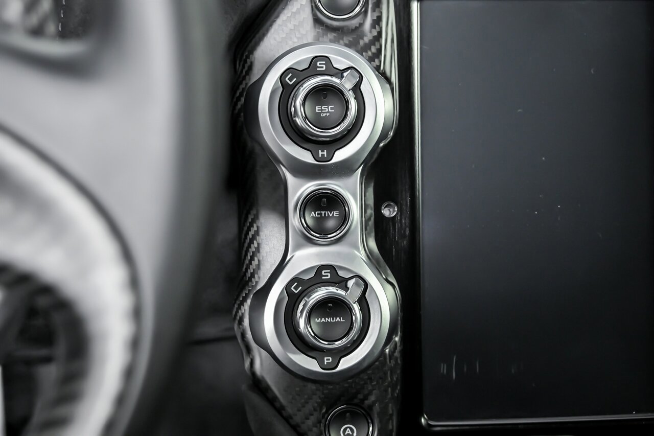 Used 2019 McLaren 720S image 32