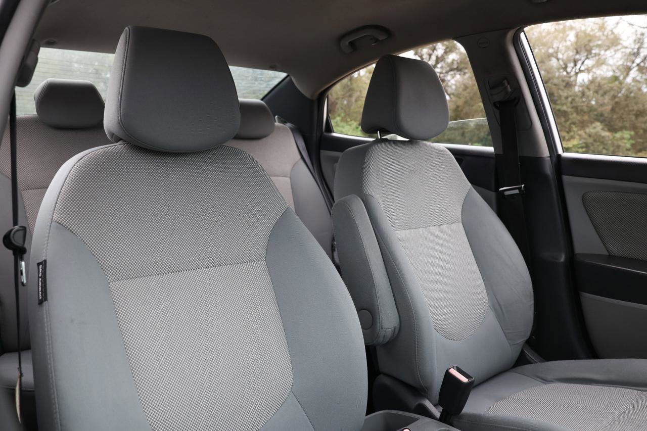 Used 2013 Hyundai Accent GLS image 18