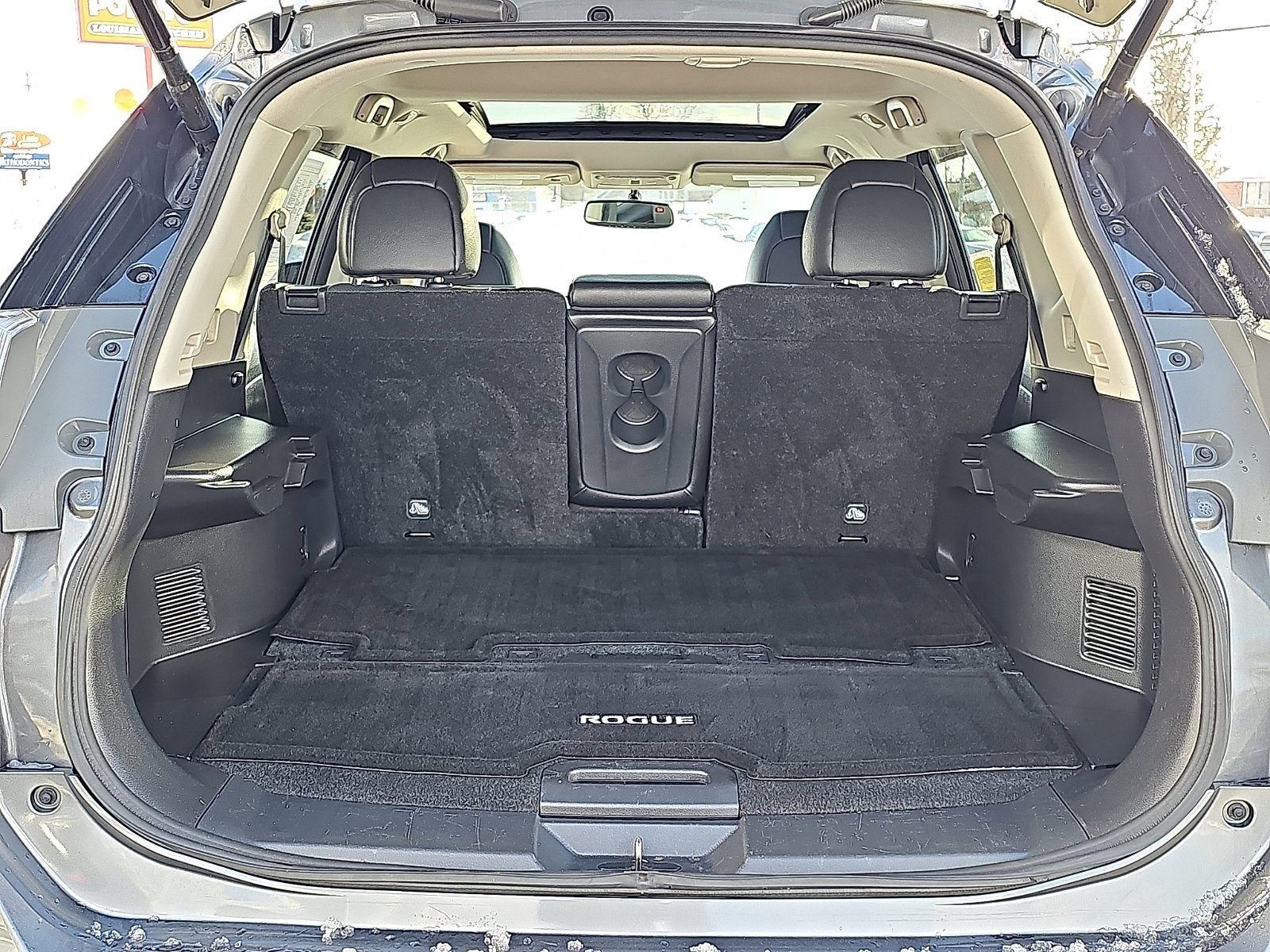 Used 2016 Nissan Rogue SL w/ SL Premium Package image 30