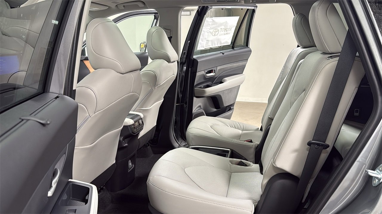 New 2026 Toyota Grand Highlander Limited image 15