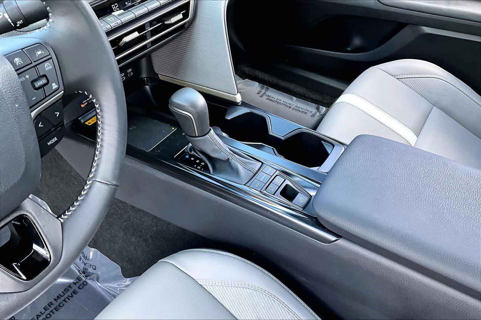 Used 2026 Toyota Camry SE FWD image 16