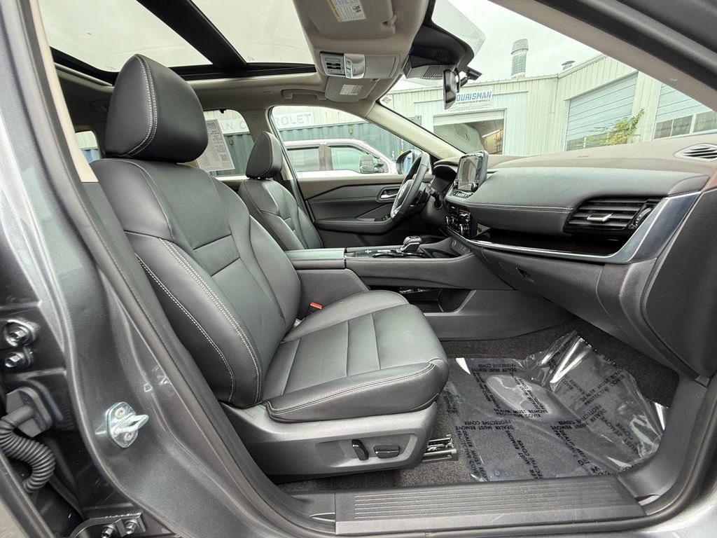 Used 2023 Nissan Rogue SL w/ SL Premium Package FWD image 26