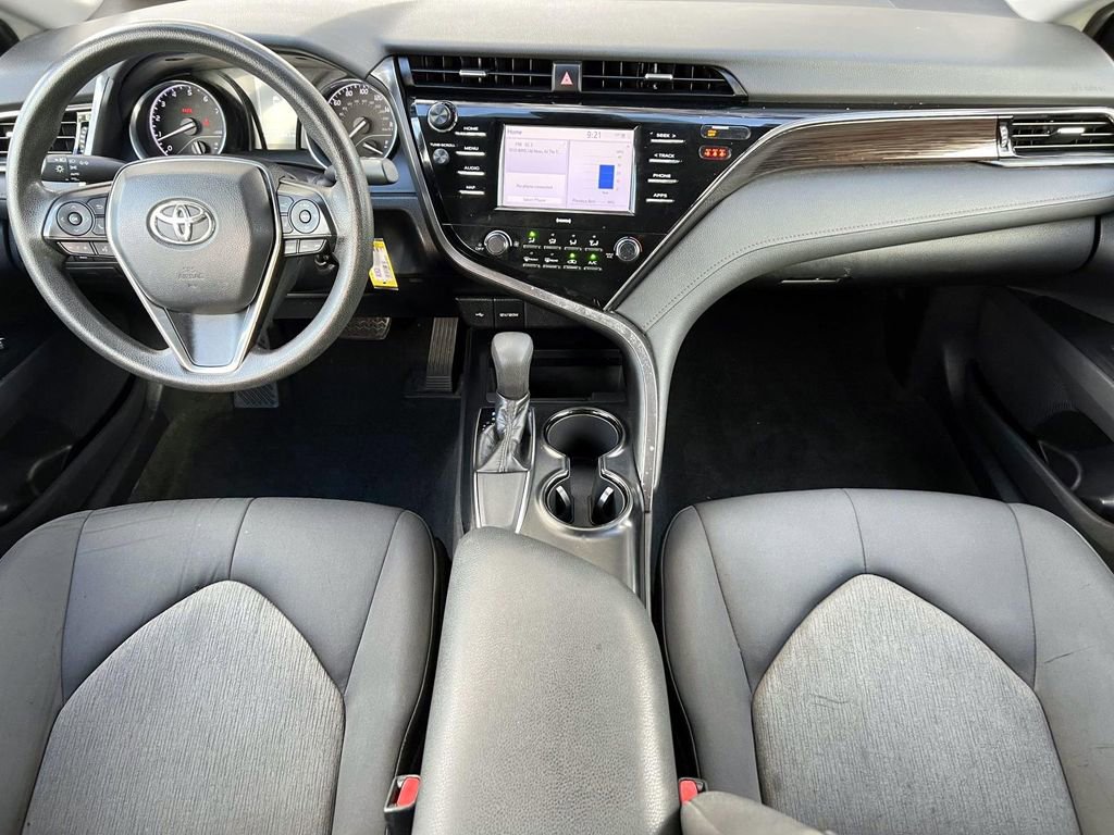 Used 2020 Toyota Camry LE image 14