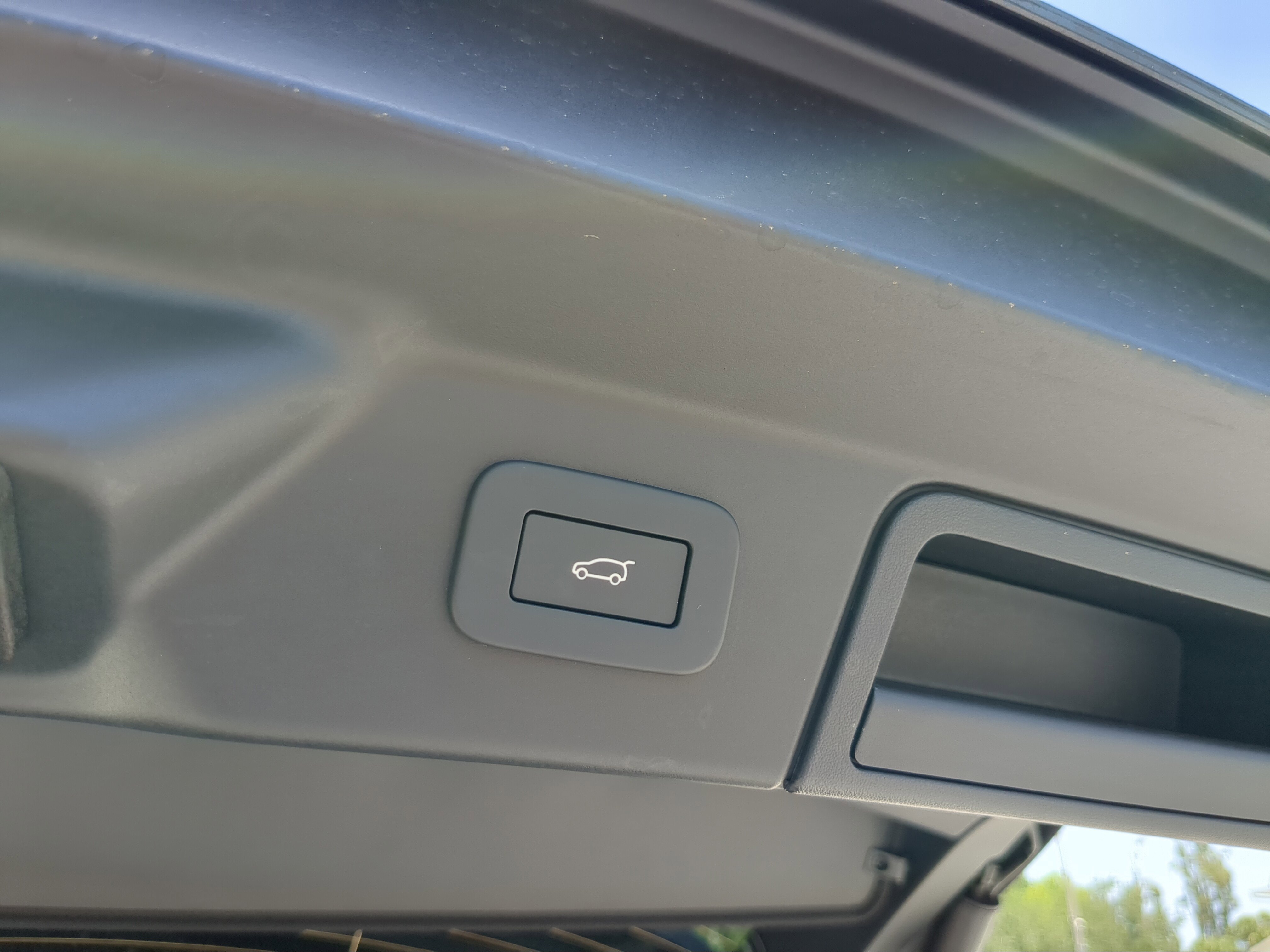 New 2026 Land Rover Range Rover Velar Dynamic SE image 11