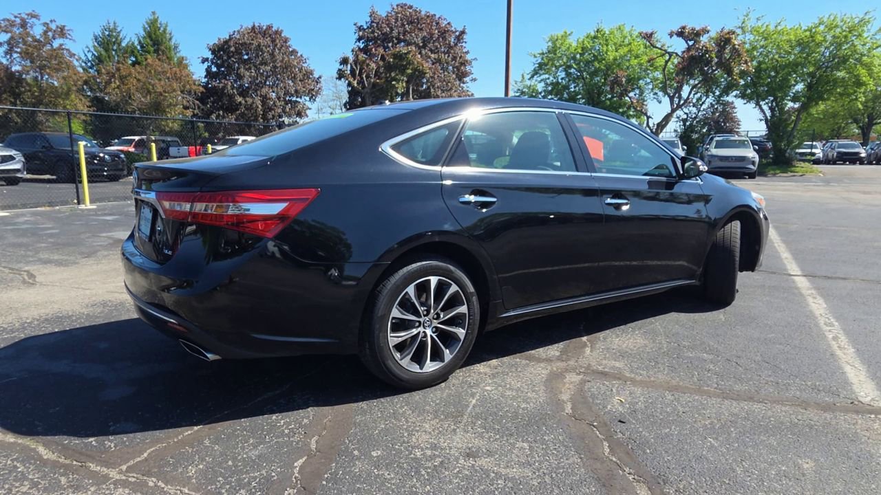 Used 2018 Toyota Avalon XLE FWD image 8