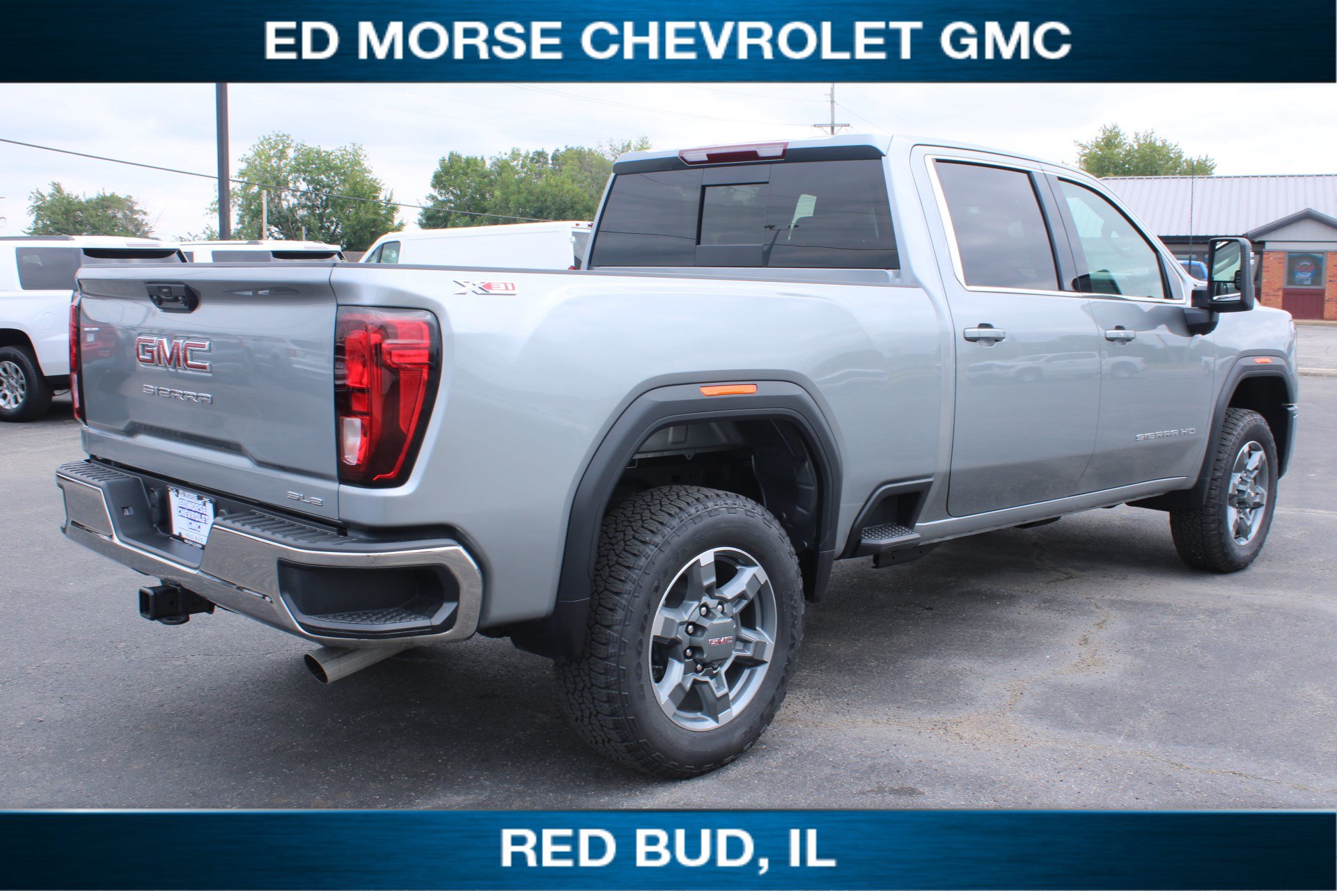 New 2026 GMC Sierra 2500 SLE w/ Preferred Package AWD/4WD image 5