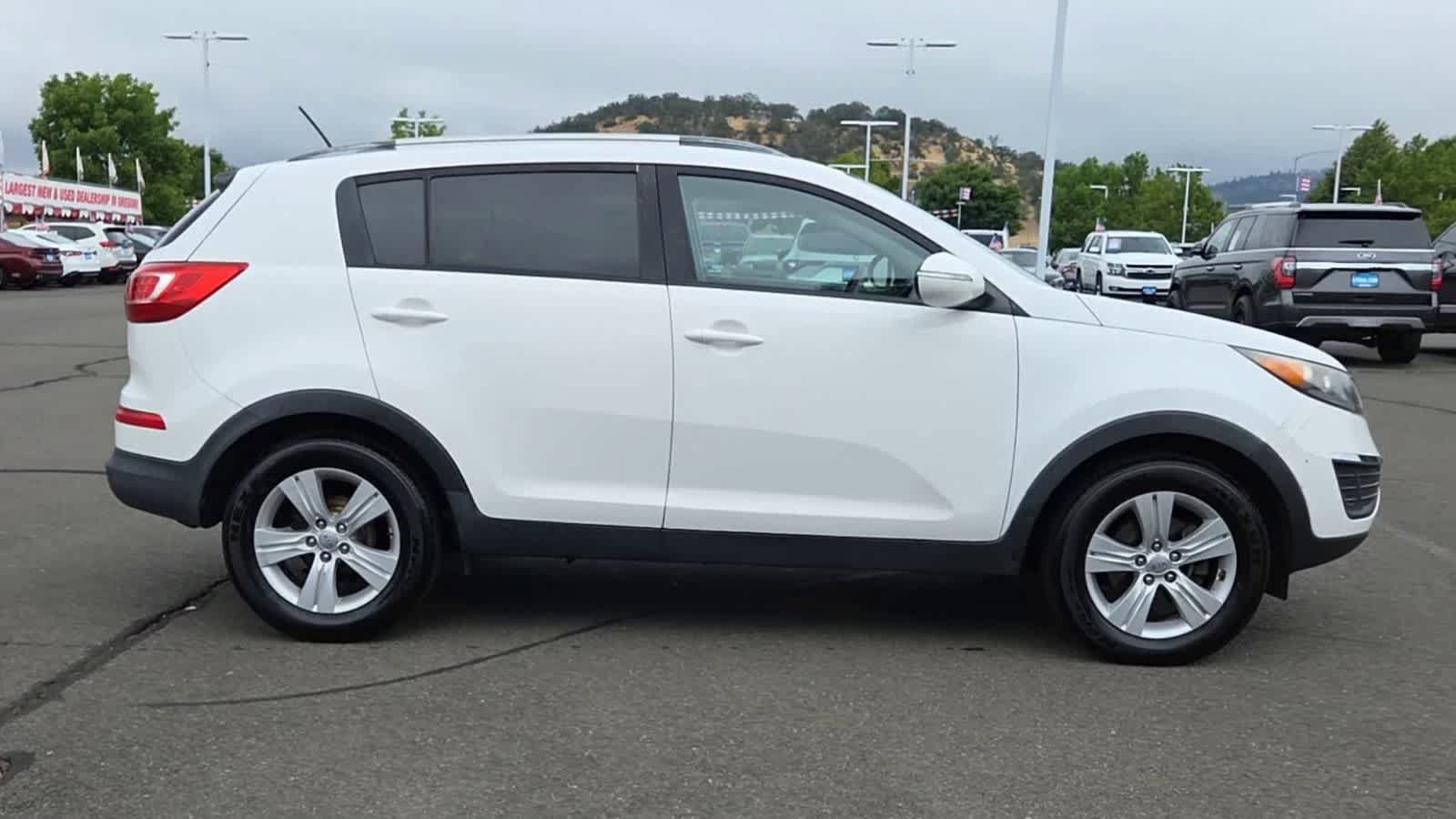 Used 2012 Kia Sportage LX w/ Navigation Pkg FWD image 9