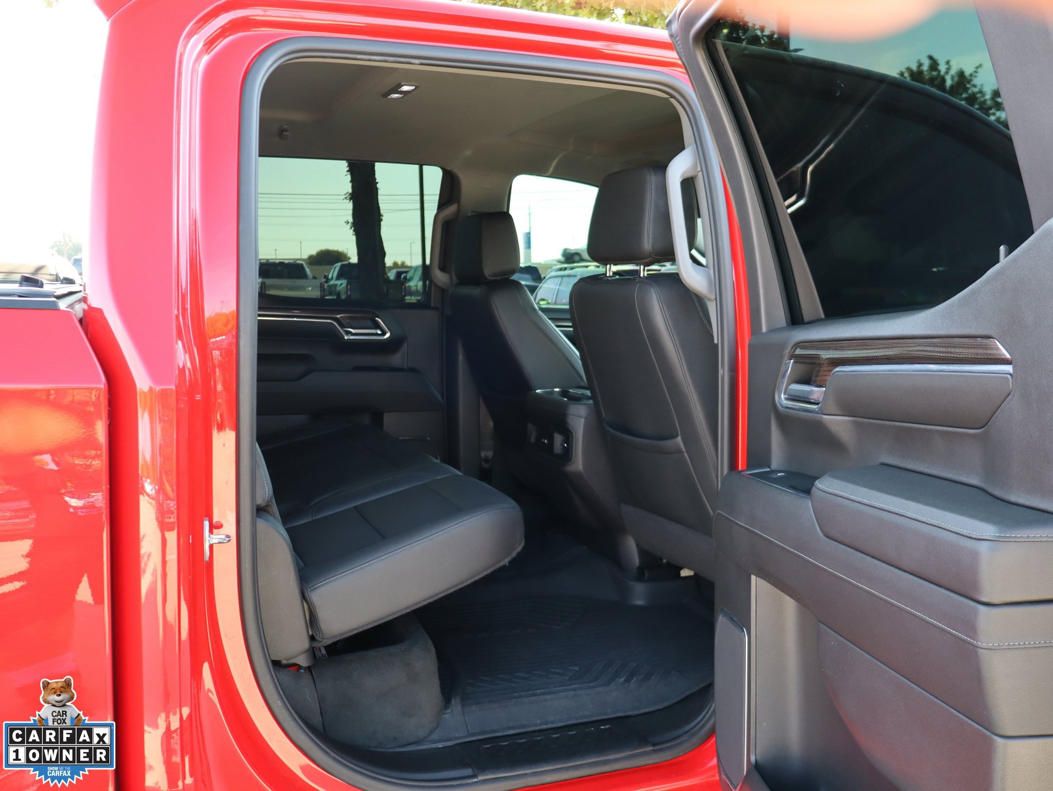 Used 2024 Chevrolet Silverado 1500 LT Trail Boss w/ Convenience Package II AWD/4WD image 29