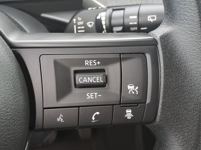 Certified 2025 Nissan Kicks SV AWD/4WD image 20