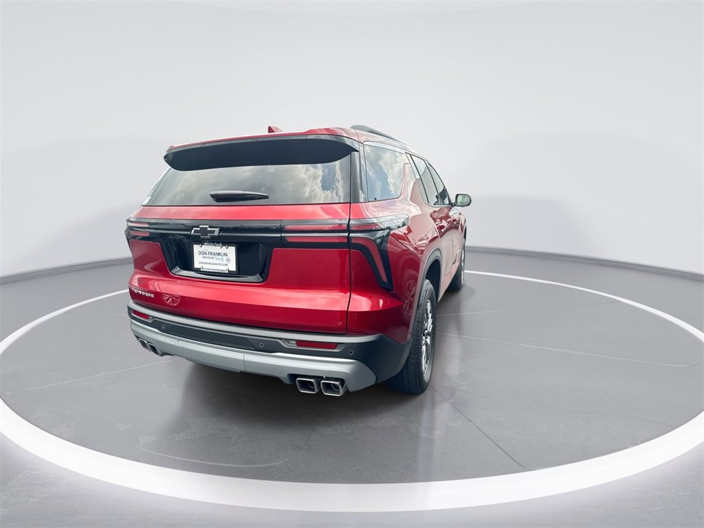 New 2025 Chevrolet Traverse LT w/ Enhanced Driving Package image 8