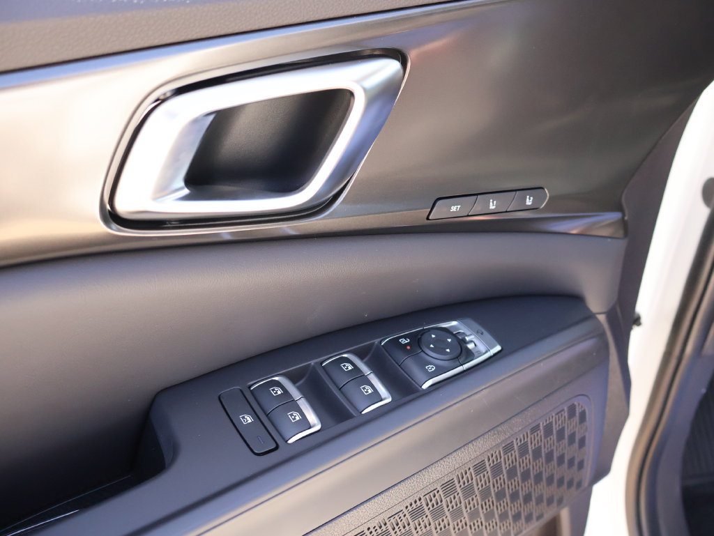 New 2027 Kia Carnival SX w/ Dark Edition Package FWD image 23