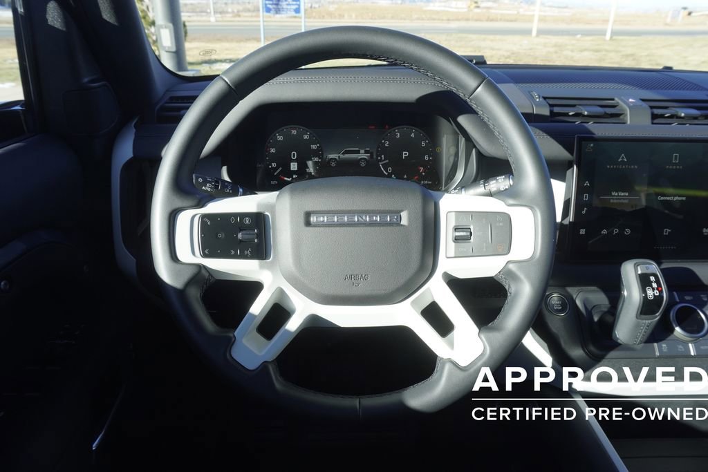 Used 2025 Land Rover Defender 110 S image 10