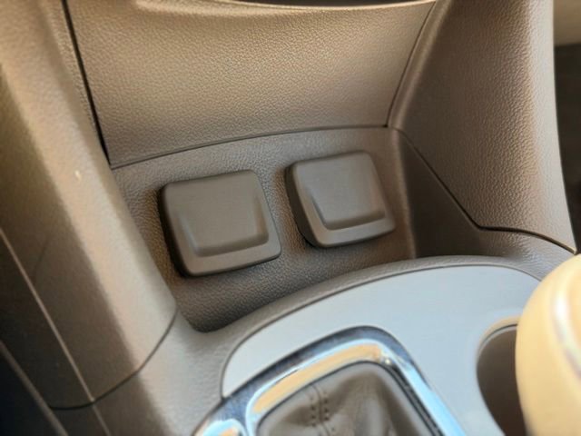 Used 2017 Chevrolet Cruze LS FWD image 9