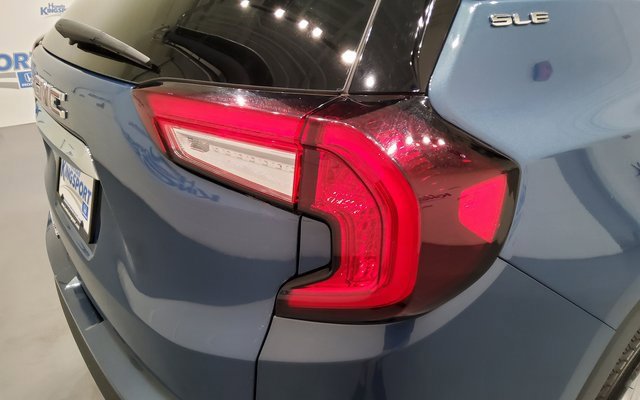 Used 2024 GMC Terrain SLE image 13