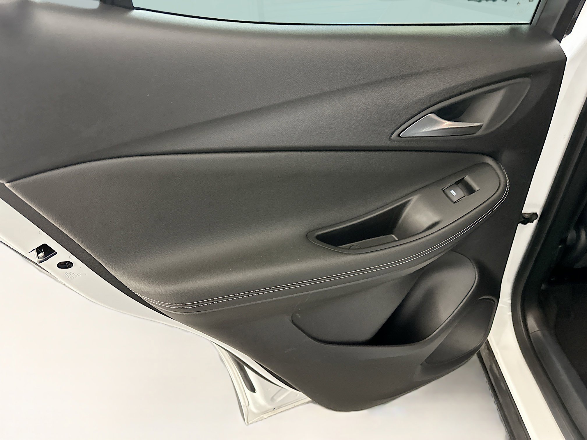 Used 2025 Buick Encore GX Preferred image 26