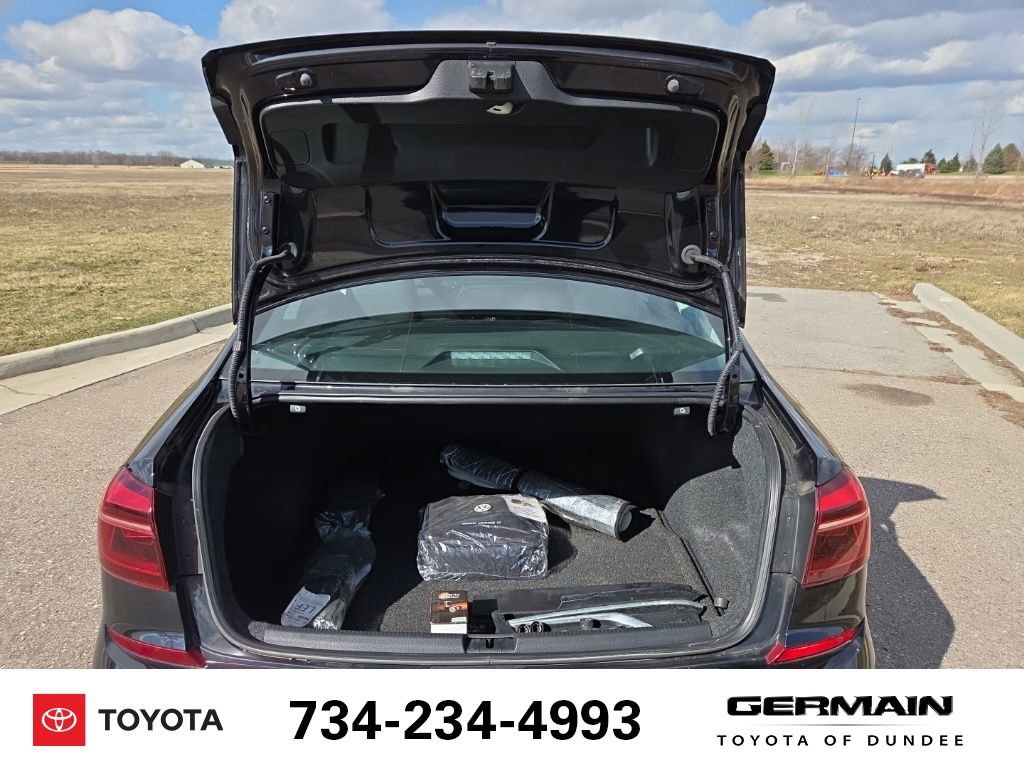 Used 2018 Volkswagen Passat 2.0T SE image 17