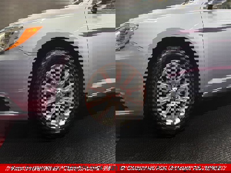 Used 2013 Chrysler 200 Limited image 26