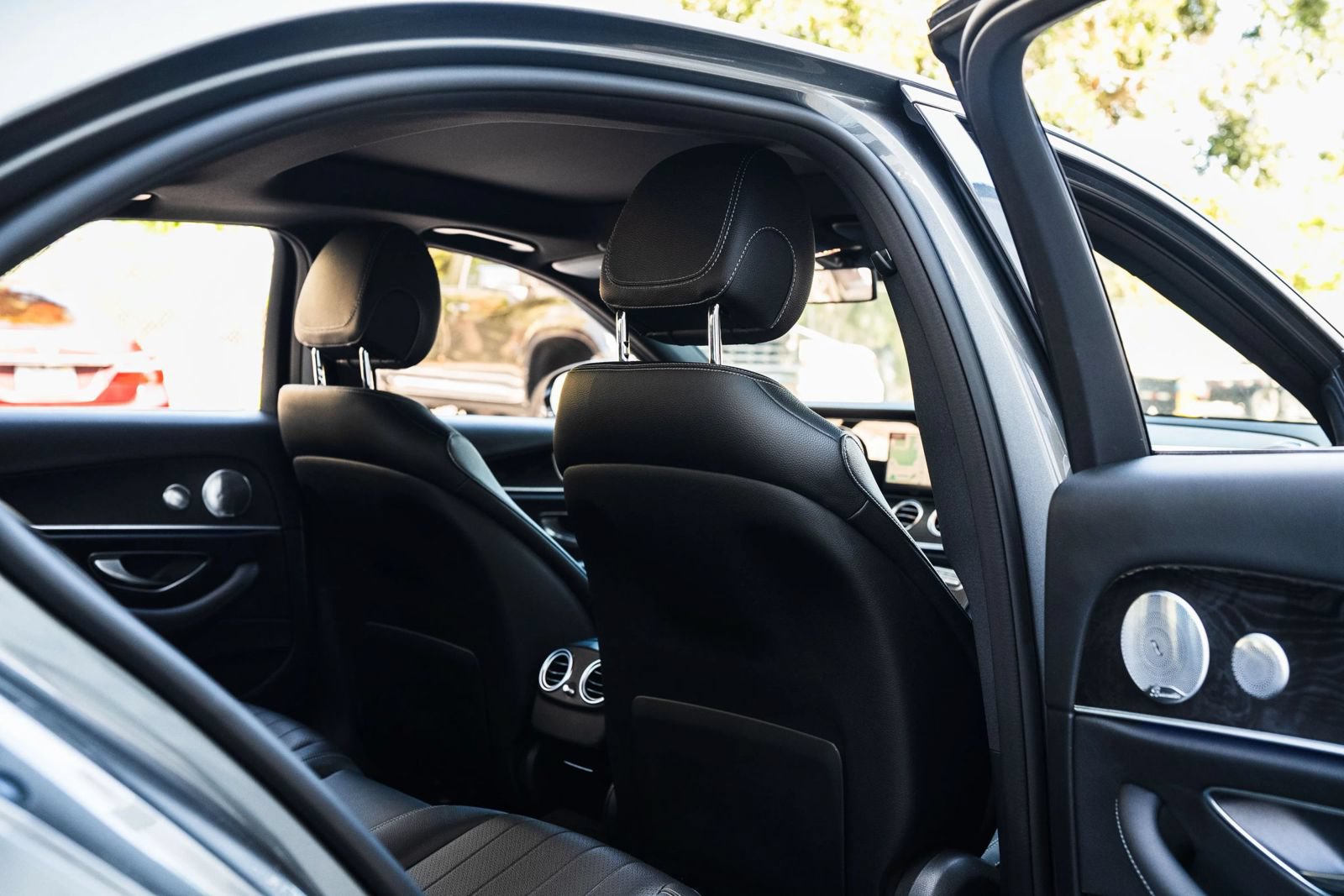 Used 2018 Mercedes-Benz E 300 4MATIC image 25