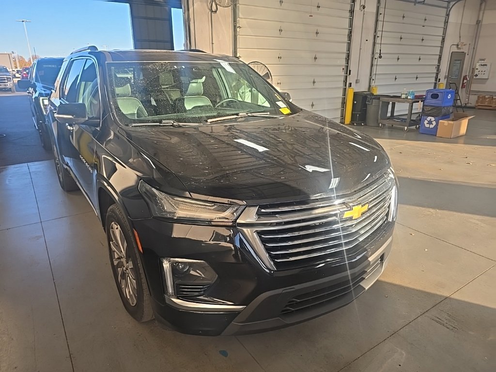 Used 2023 Chevrolet Traverse Premier AWD/4WD image 1