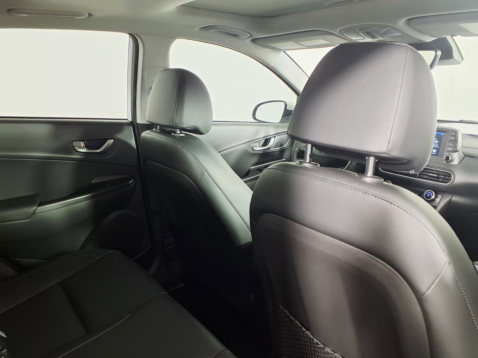 Used 2021 Hyundai Kona Limited w/ Cargo Package image 11