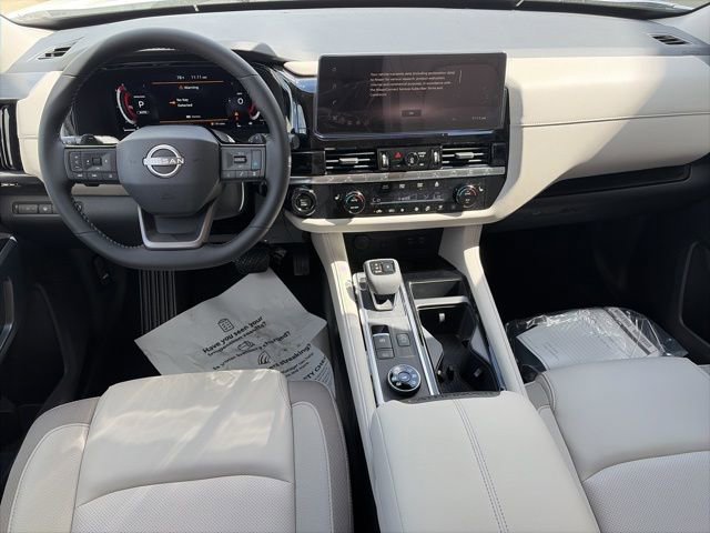 New 2026 Nissan Pathfinder SL image 12