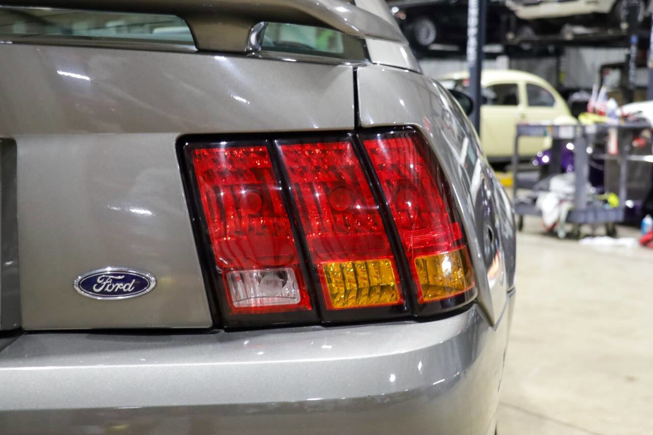 Used 2001 Ford Mustang Cobra image 35