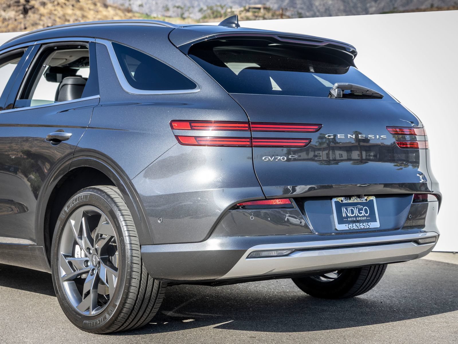 Used 2025 Genesis Electrified GV70 w/ Prestige Package AWD/4WD image 9