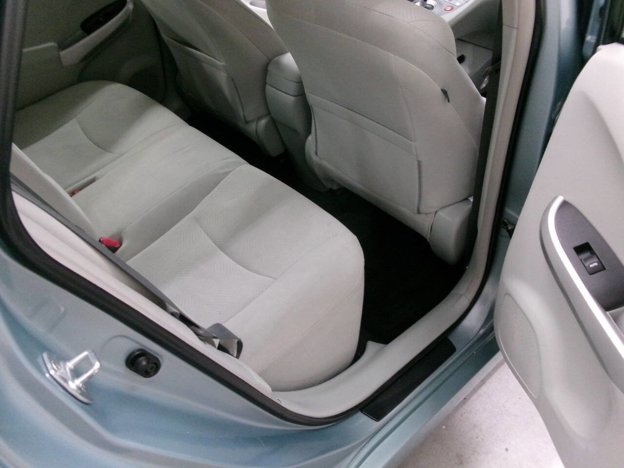 Used 2013 Toyota Prius Two image 26