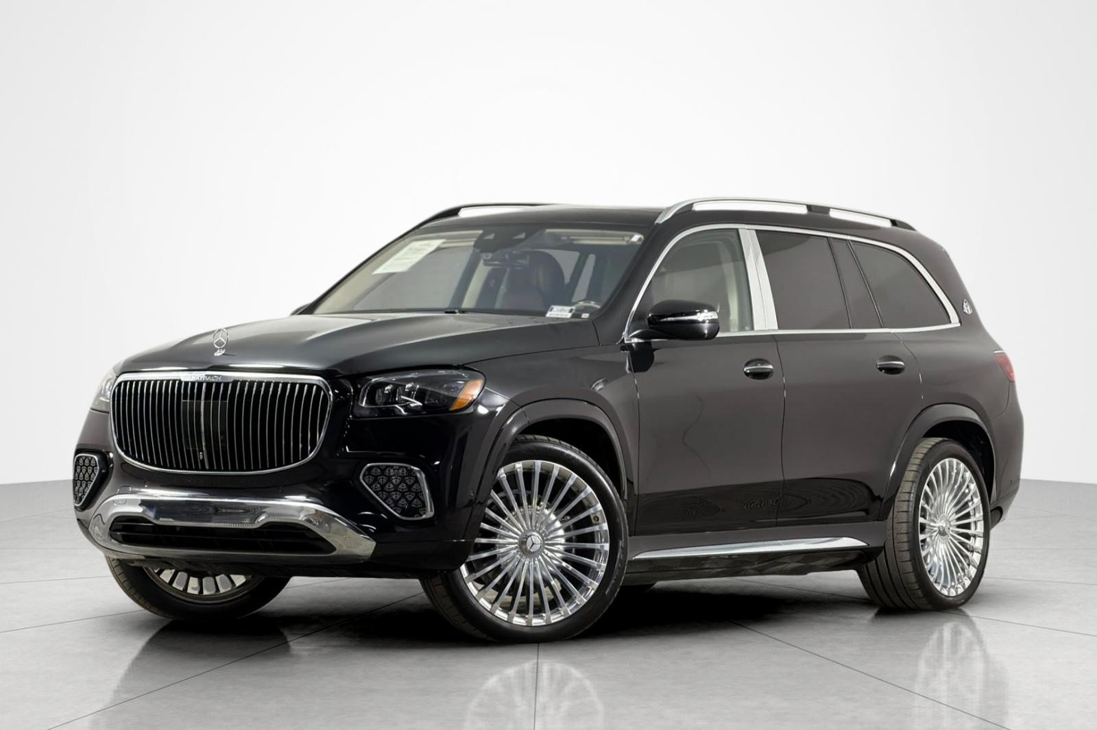 Used 2025 Mercedes-Benz Maybach GLS 600 4MATIC image 1