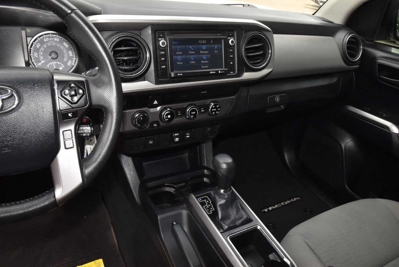Used 2018 Toyota Tacoma SR5 AWD/4WD image 25