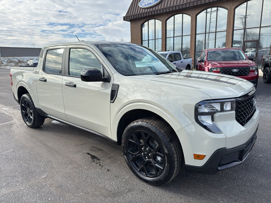 New 2025 Ford Maverick XLT w/ XLT Luxury Package image 2