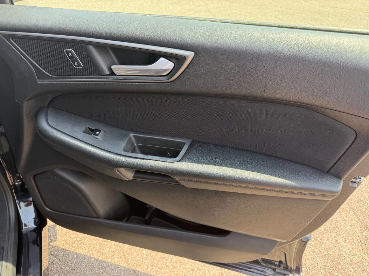 Used 2016 Ford Edge SE image 32