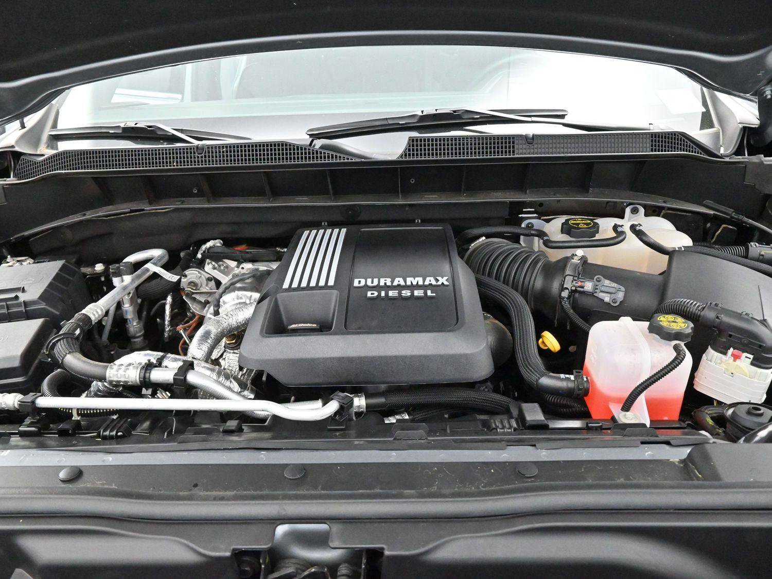 Used 2025 Chevrolet Silverado 1500 High Country w/ Technology Package AWD/4WD image 38