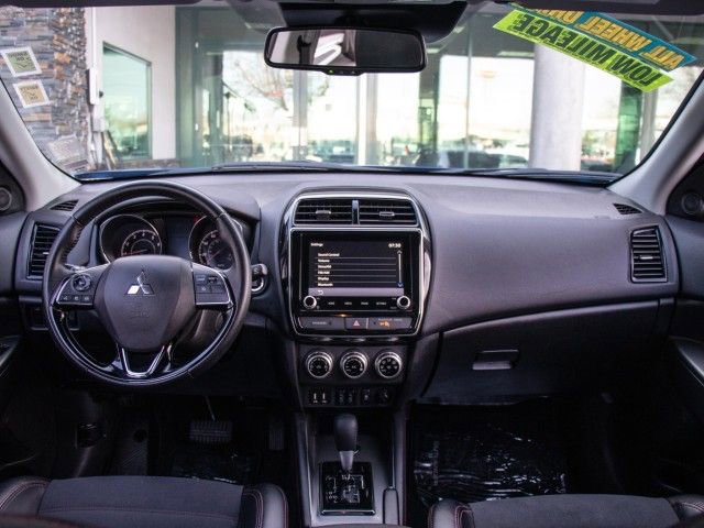 Used 2024 Mitsubishi Outlander Sport SE image 15