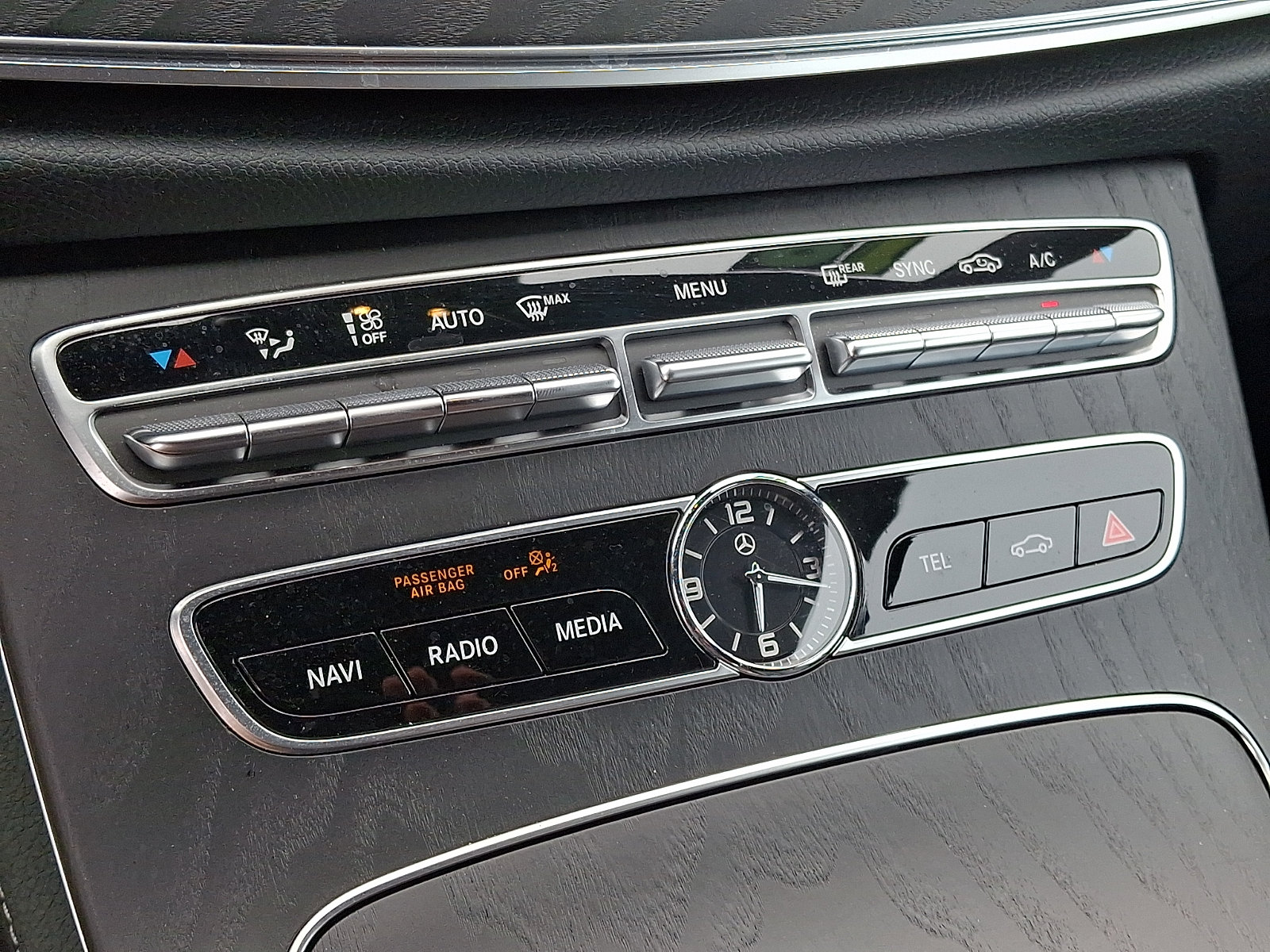 Used 2018 Mercedes-Benz E 400 4MATIC Cabriolet image 15