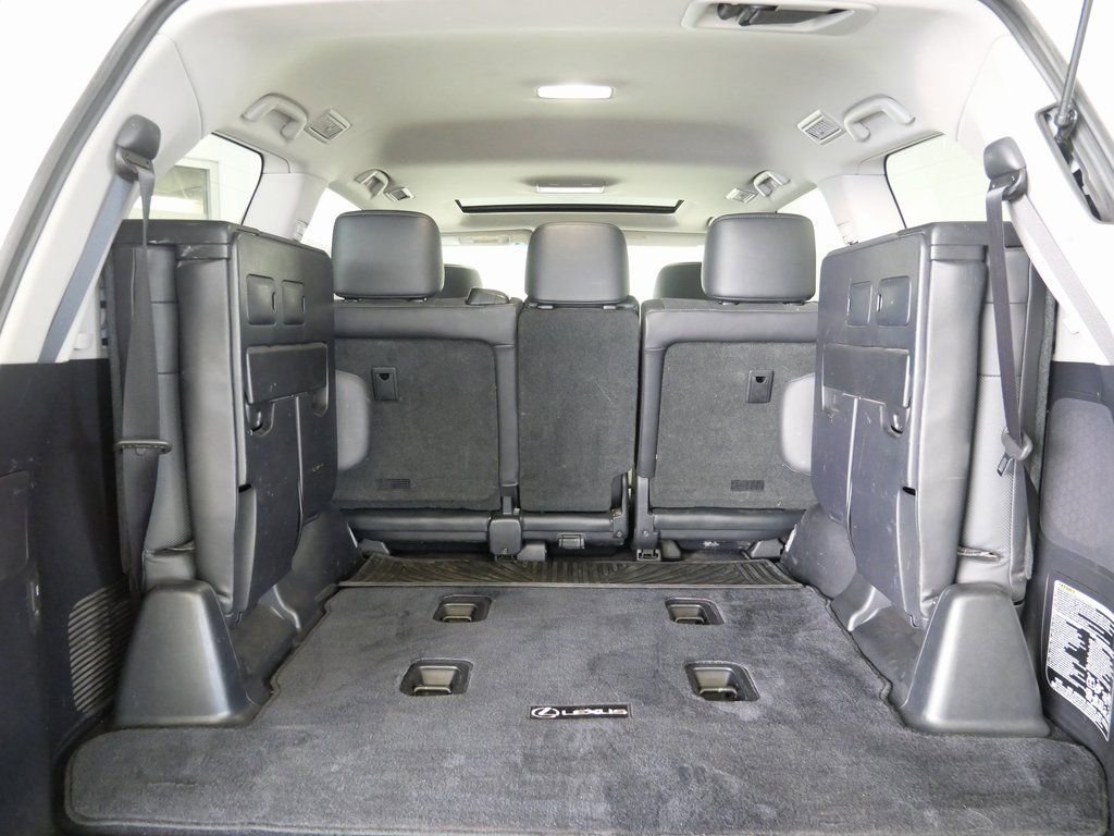 Used 2016 Lexus LX 570 4WD image 24