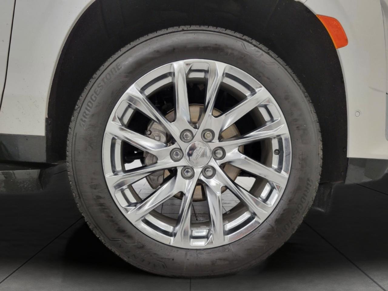 Certified 2021 Cadillac Escalade Premium Luxury w/ LPO, Radiant Package image 4