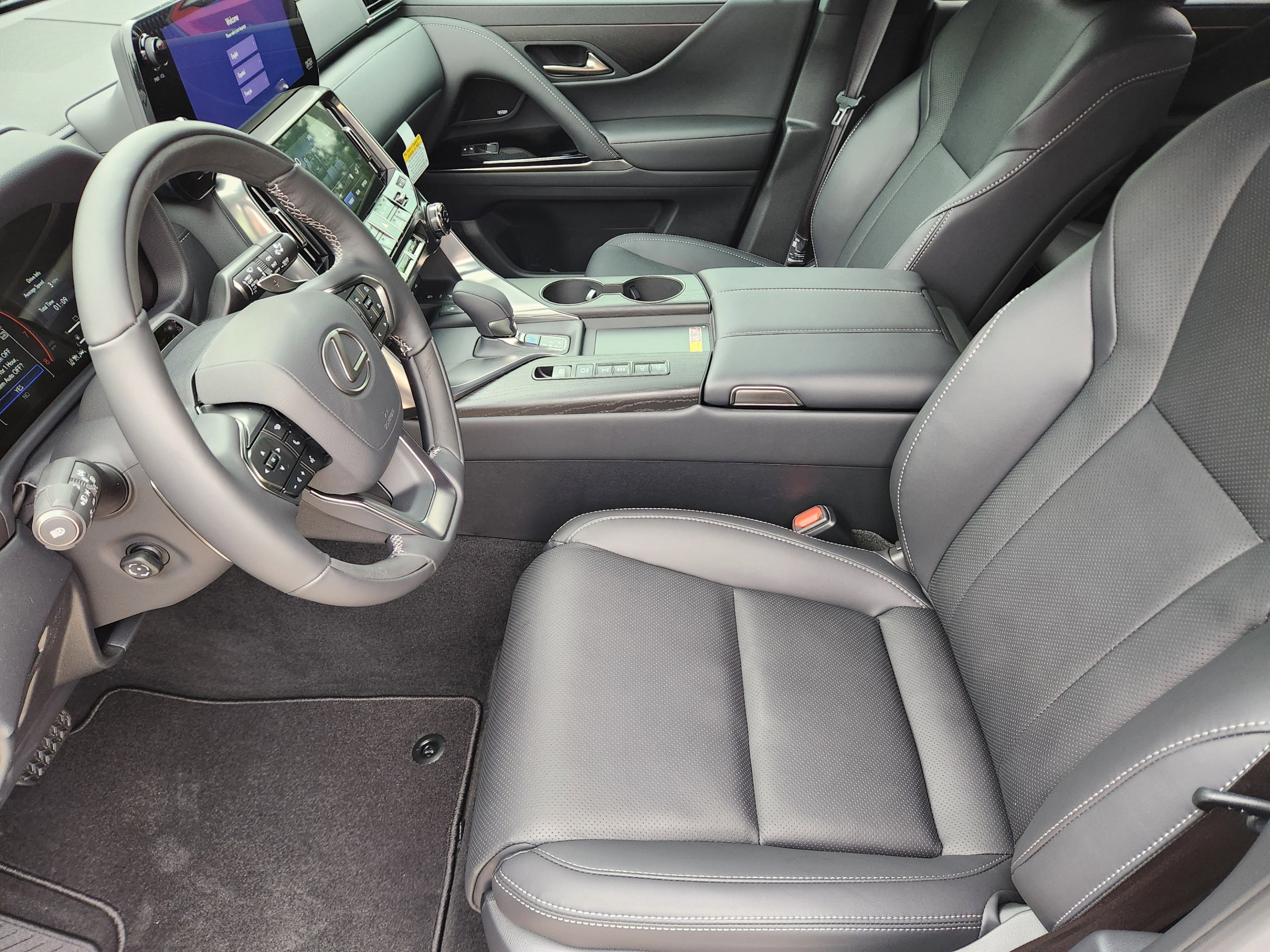 New 2026 Lexus LX 700h Luxury AWD/4WD image 5