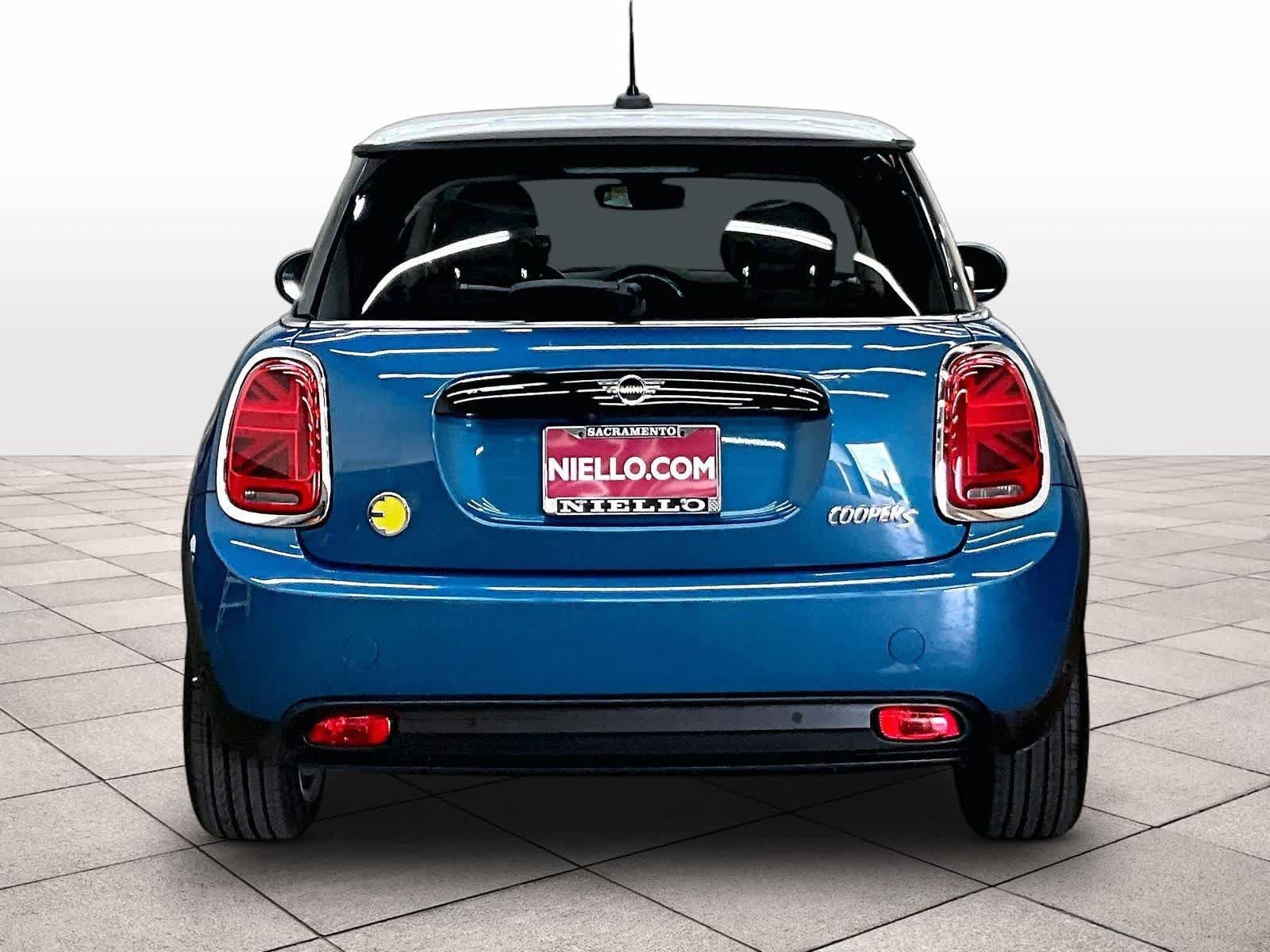 Used 2024 MINI Cooper SE FWD image 7
