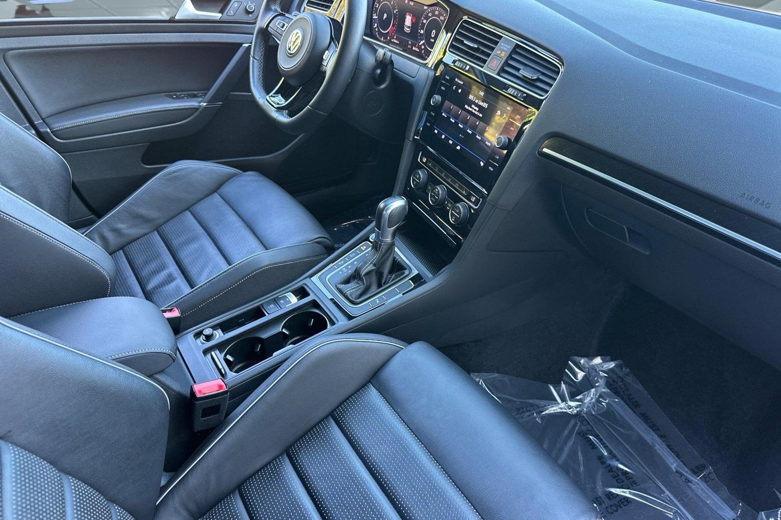 Used 2019 Volkswagen Golf R 4-Door image 33