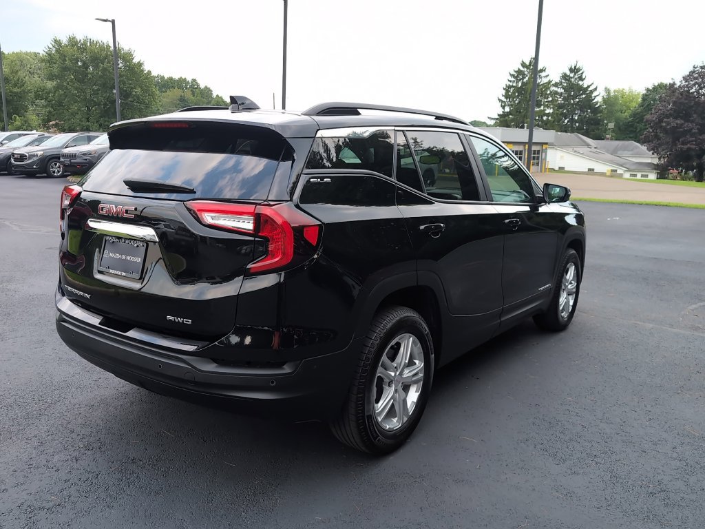 Used 2024 GMC Terrain SLE w/ Driver Convenience Package AWD/4WD image 5