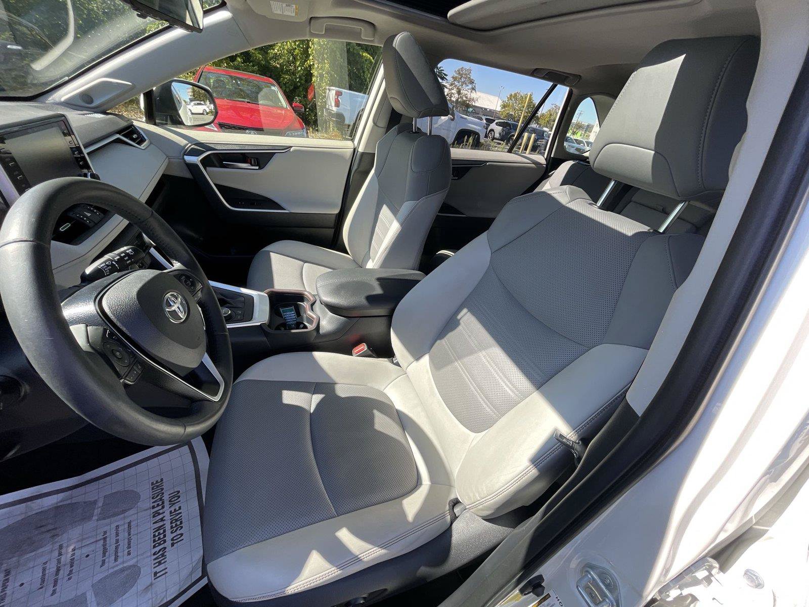 Used 2019 Toyota RAV4 Limited w/ Advanced Technology Package AWD/4WD image 14