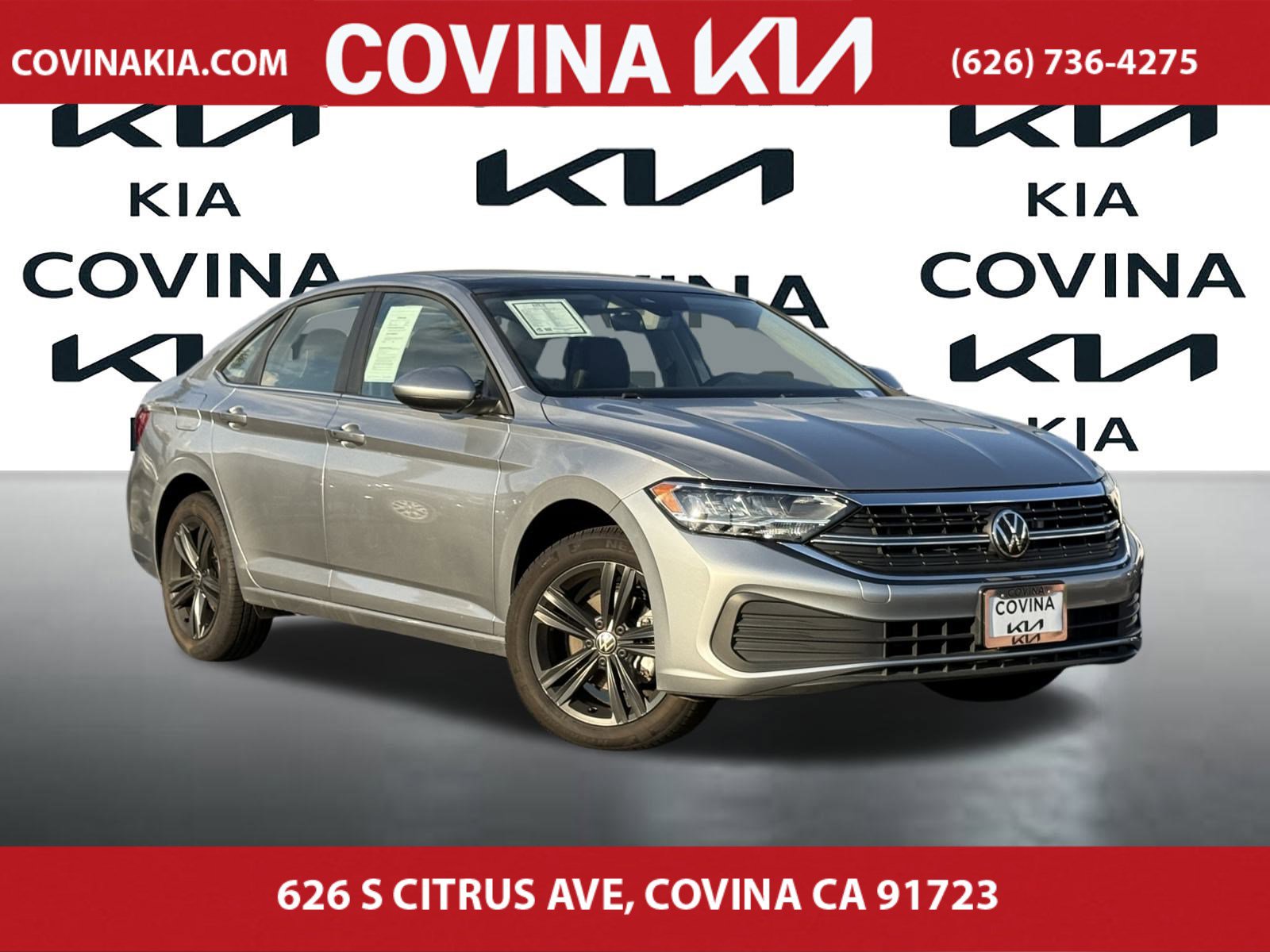 Used 2024 Volkswagen Jetta SE w/ Panoramic Sunroof Package