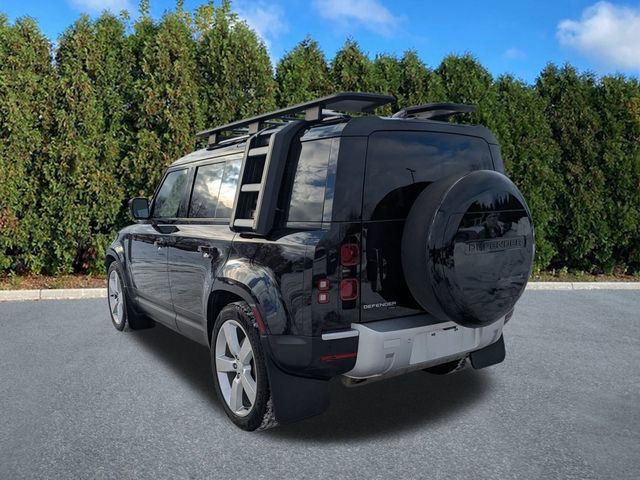 Used 2023 Land Rover Defender 110 SE image 6