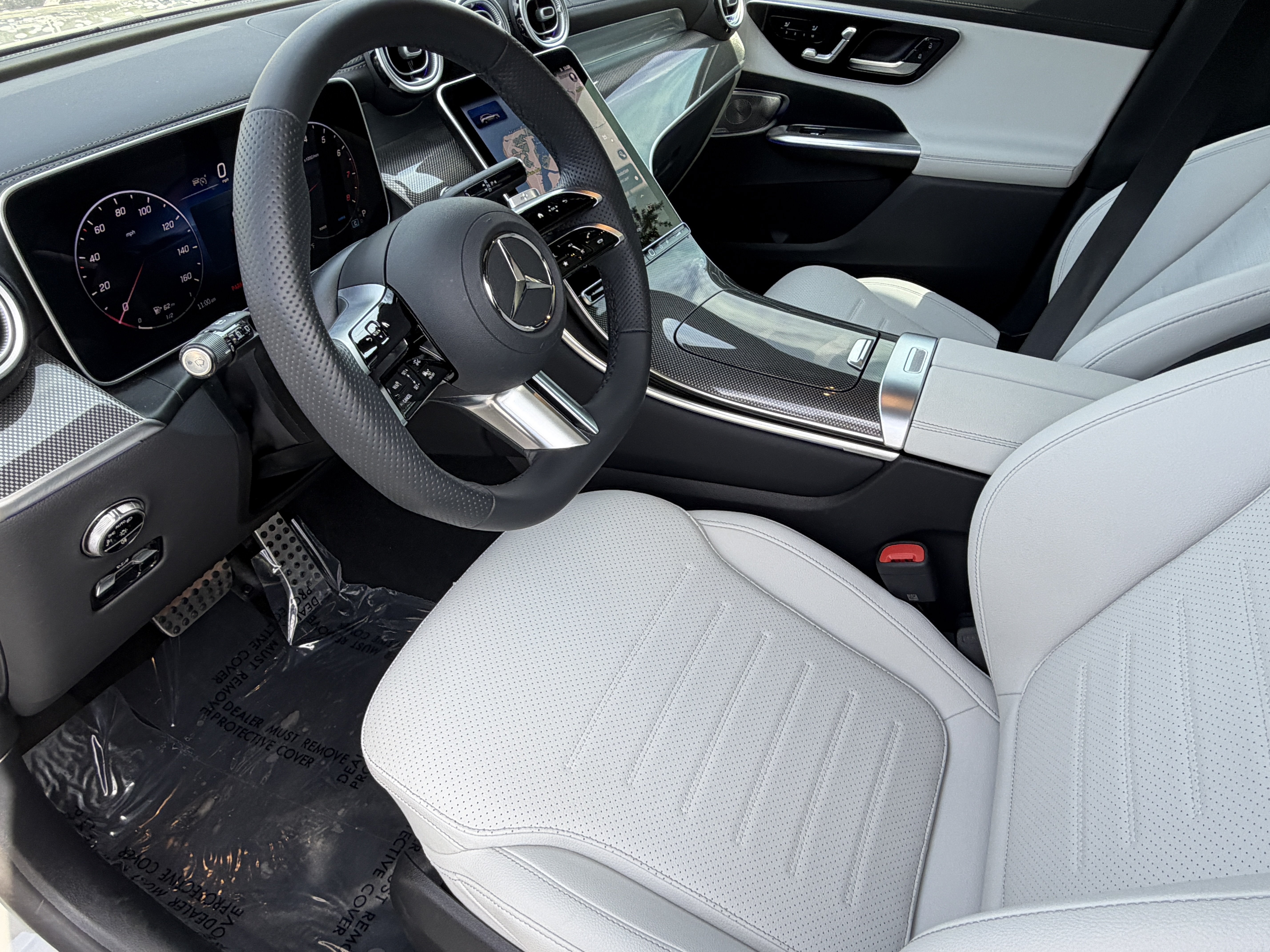 Used 2026 Mercedes-Benz GLC 300 image 4