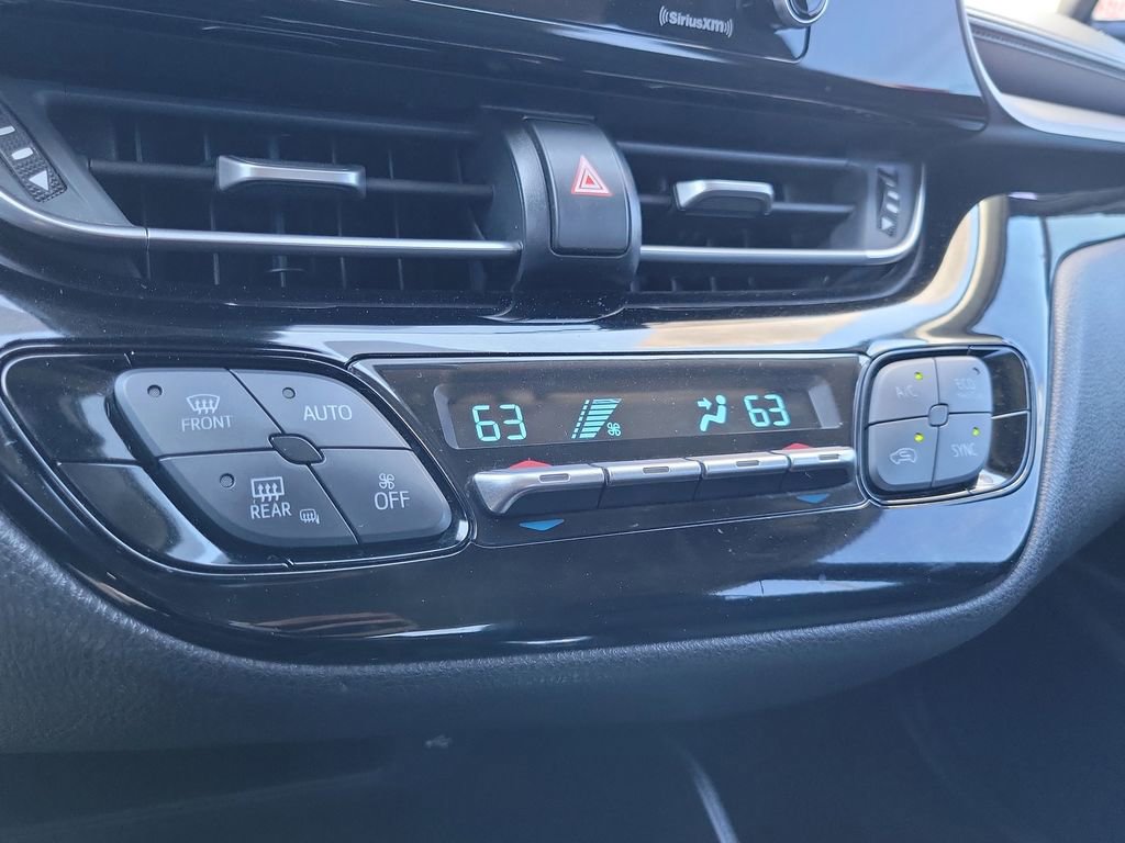 Used 2020 Toyota C-HR LE image 30