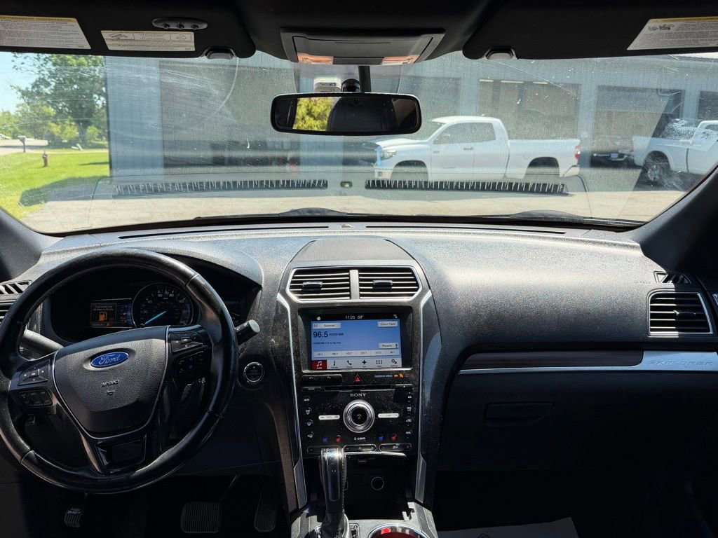 Used 2017 Ford Explorer Limited AWD/4WD image 16