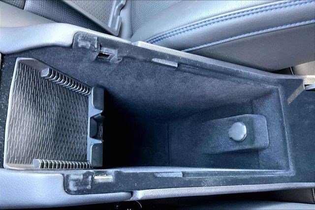 Used 2025 Cadillac XT4 Sport image 37