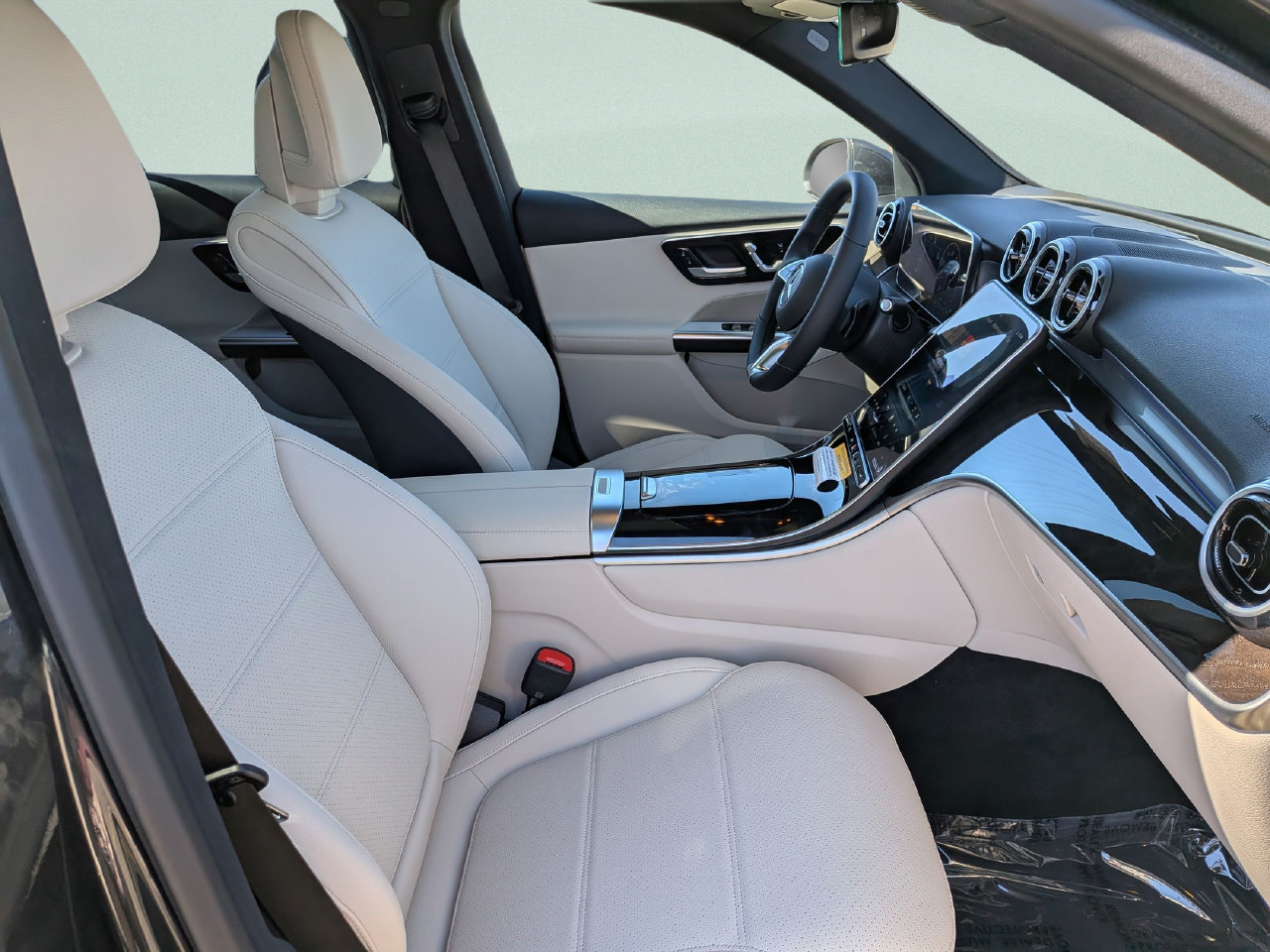 New 2027 Mercedes-Benz GLC 300 image 7